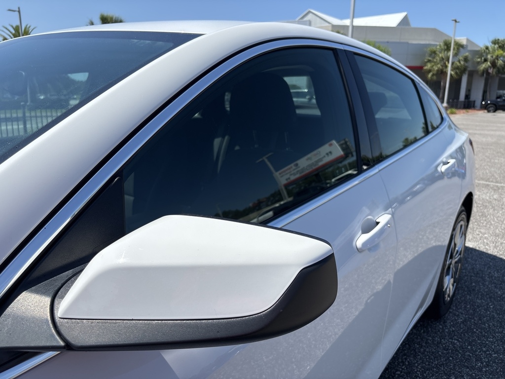 2023 Chevrolet Malibu 1LT photo 9