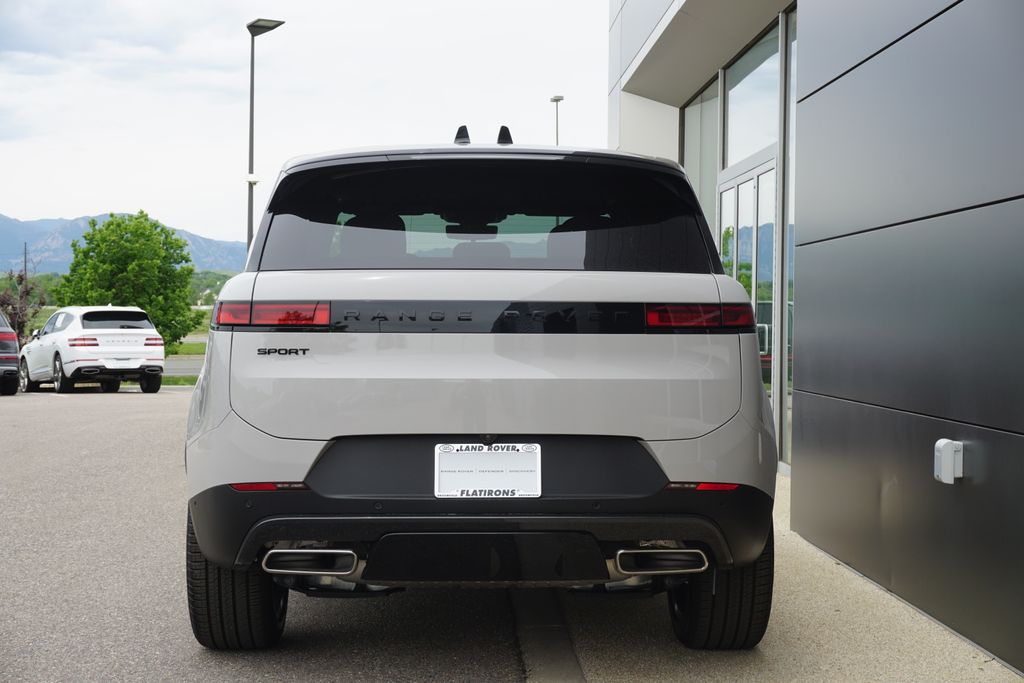 2025 Land Rover Range Rover Sport SE photo 6