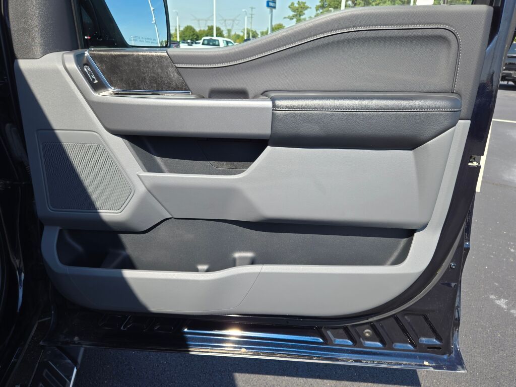 2022 Ford F-150 XLT photo 7