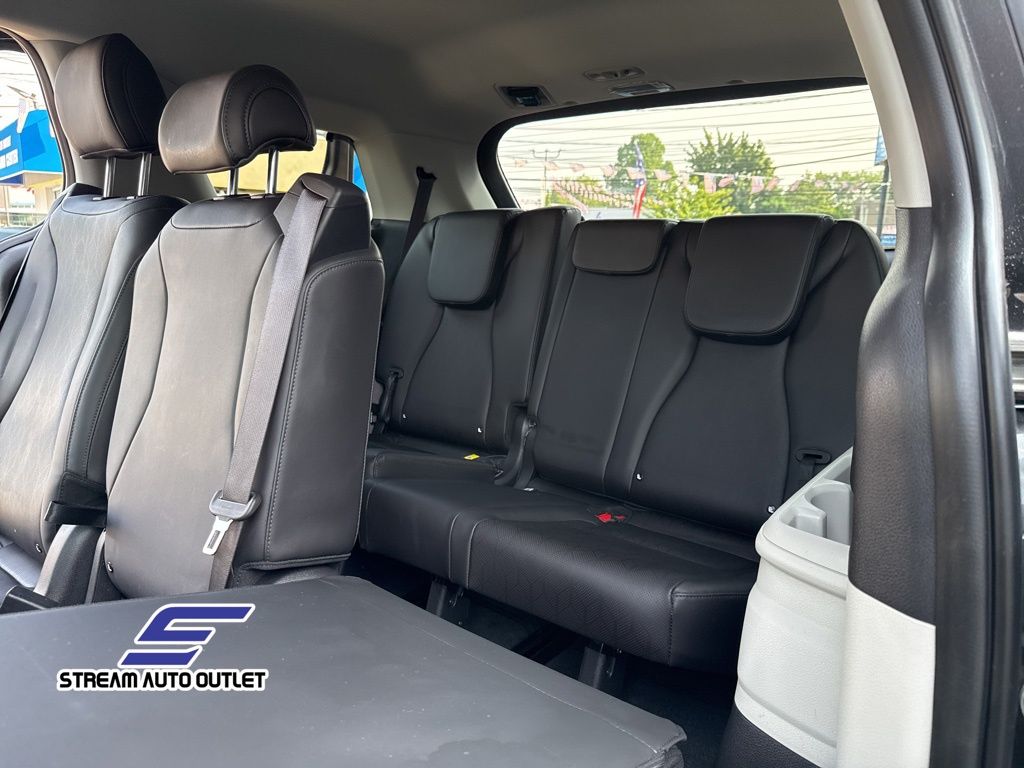 2024 Kia Carnival SX photo 32