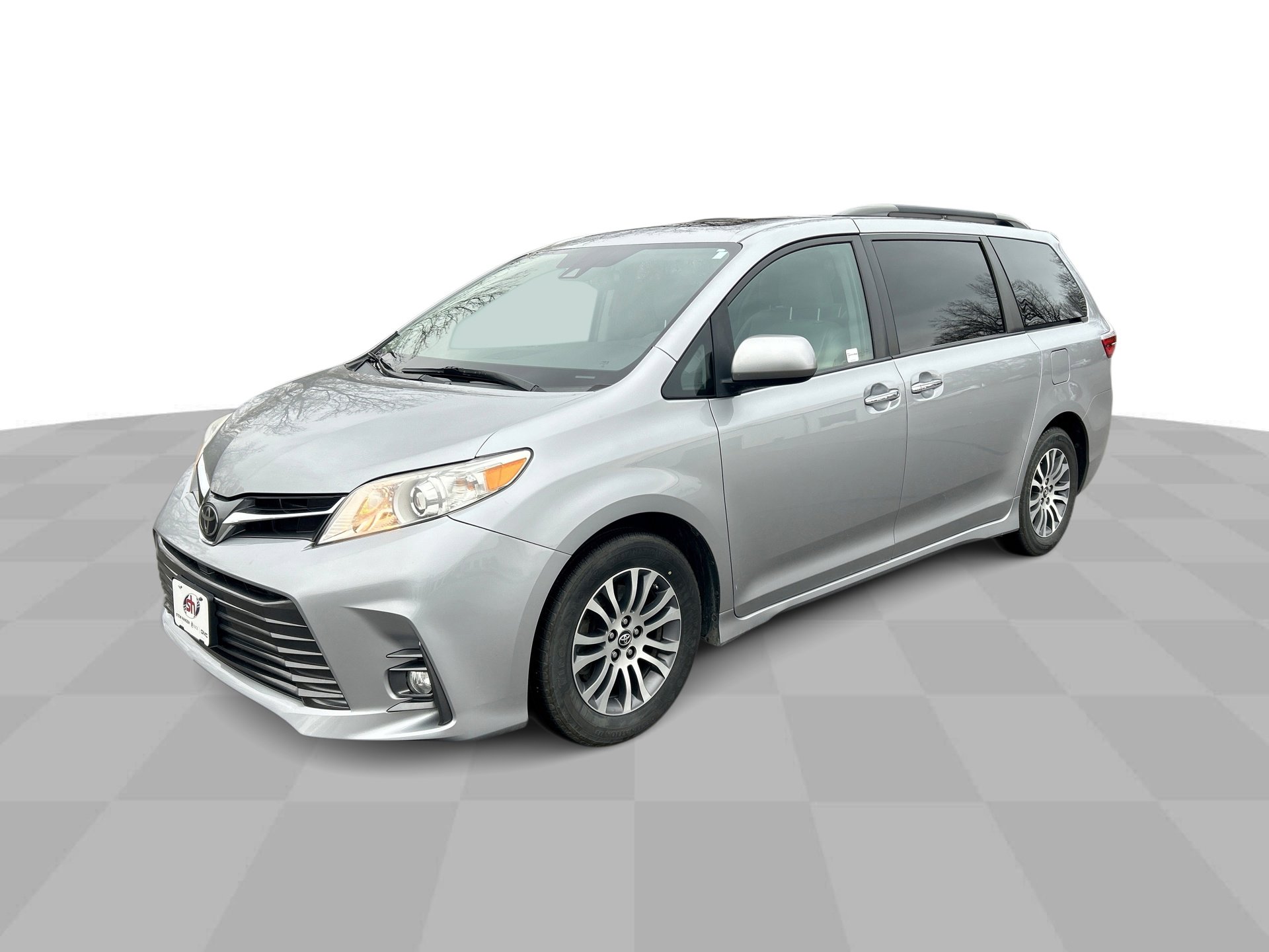 2018 Toyota Sienna XLE Limited Premium photo 4
