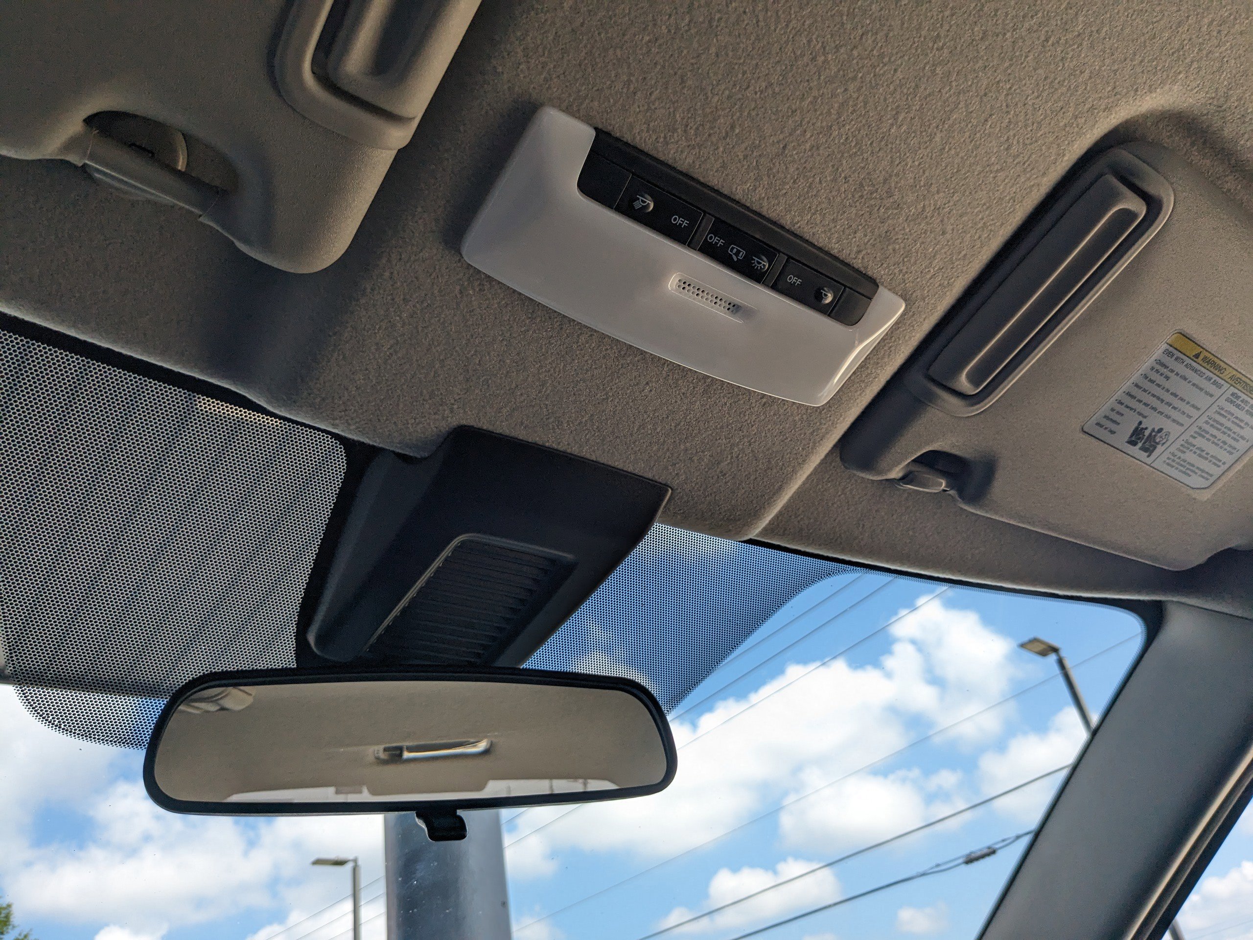 2025 Nissan Kicks Play S photo 14