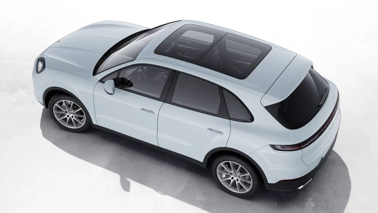 2026 Porsche Cayenne photo 3