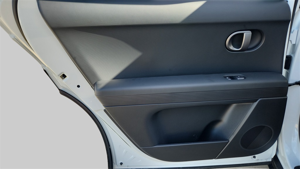 2025 Hyundai Ioniq 5 SE photo 38
