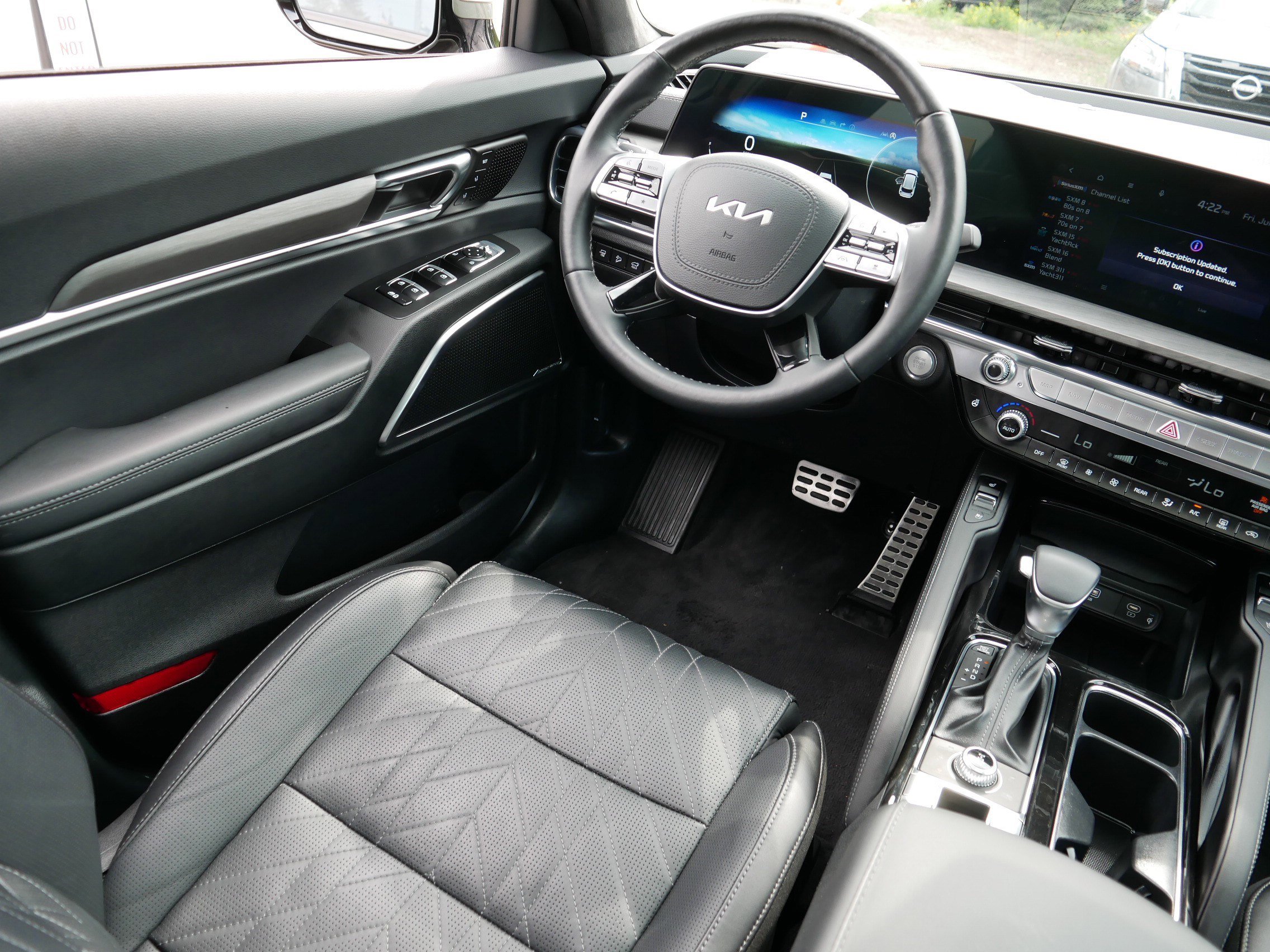 2024 Kia Telluride SX Prestige X-Line photo 9
