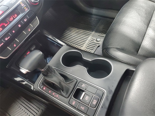 2020 Kia Sorento EX photo 18