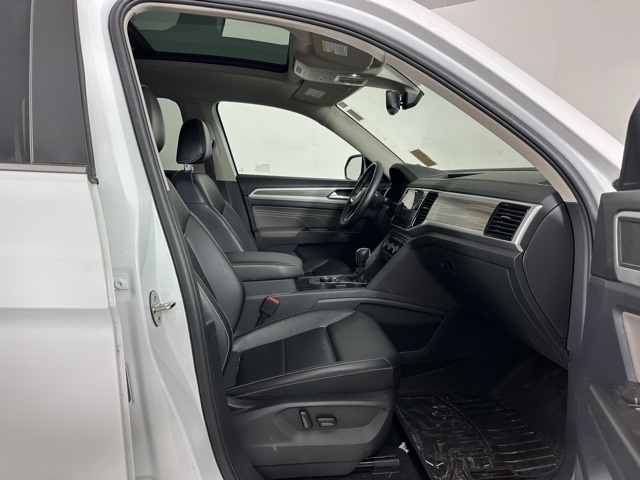 2022 Volkswagen Atlas SEL photo 10
