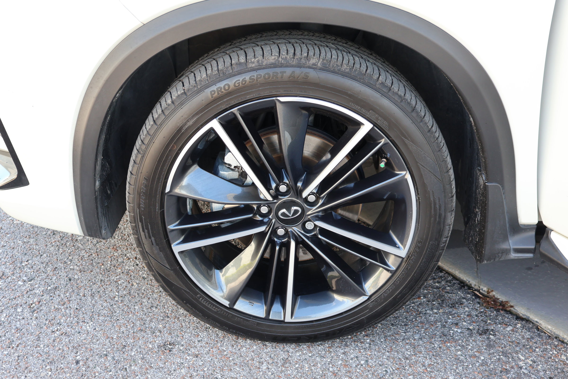 2023 Infiniti QX55 Luxe photo 11