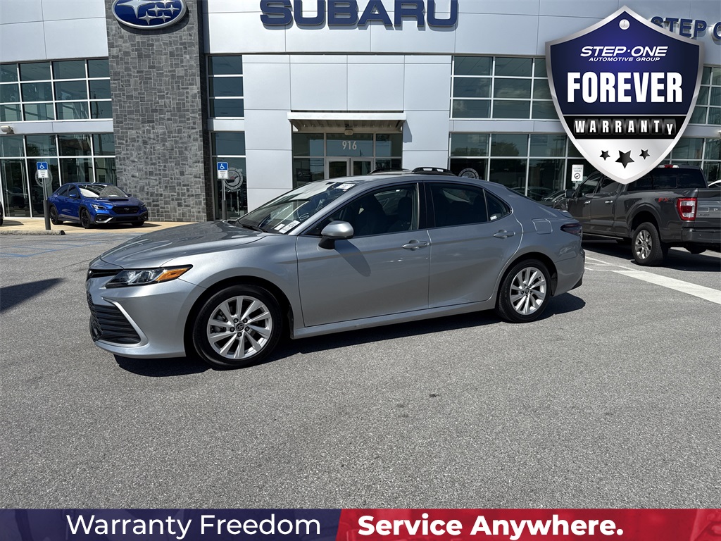 2023 Toyota Camry LE photo 2