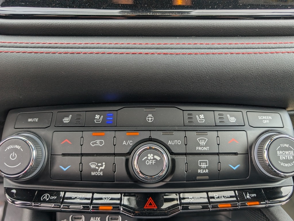 2023 Dodge Durango GT photo 12
