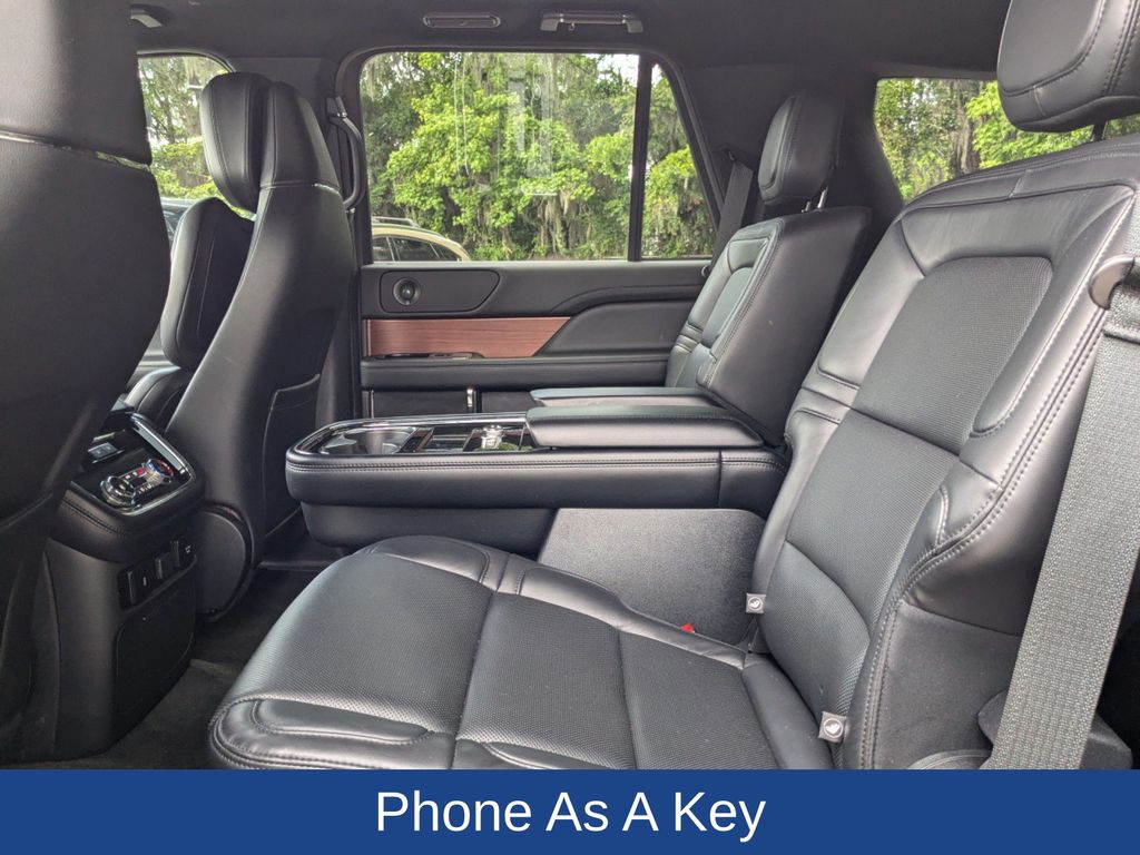 2020 Lincoln Navigator Reserve photo 14