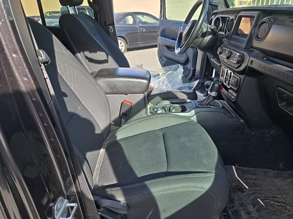 Used 2018 Gray Jeep Unlimited Sport S image 25