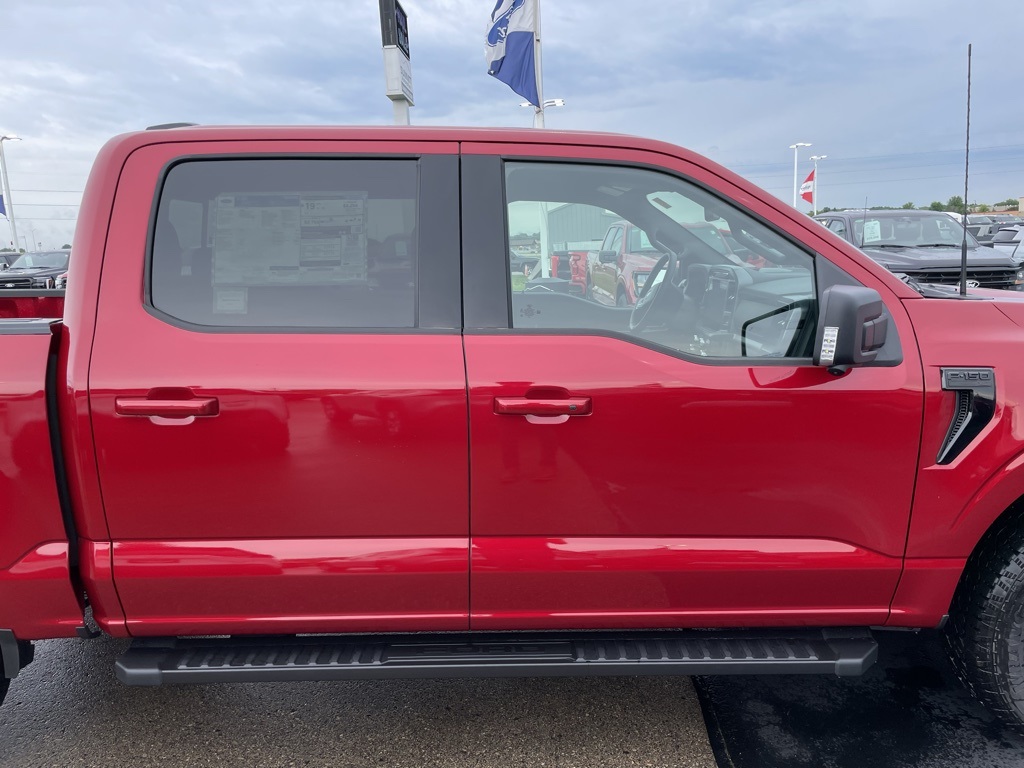 2025 Ford F-150 XLT photo 29