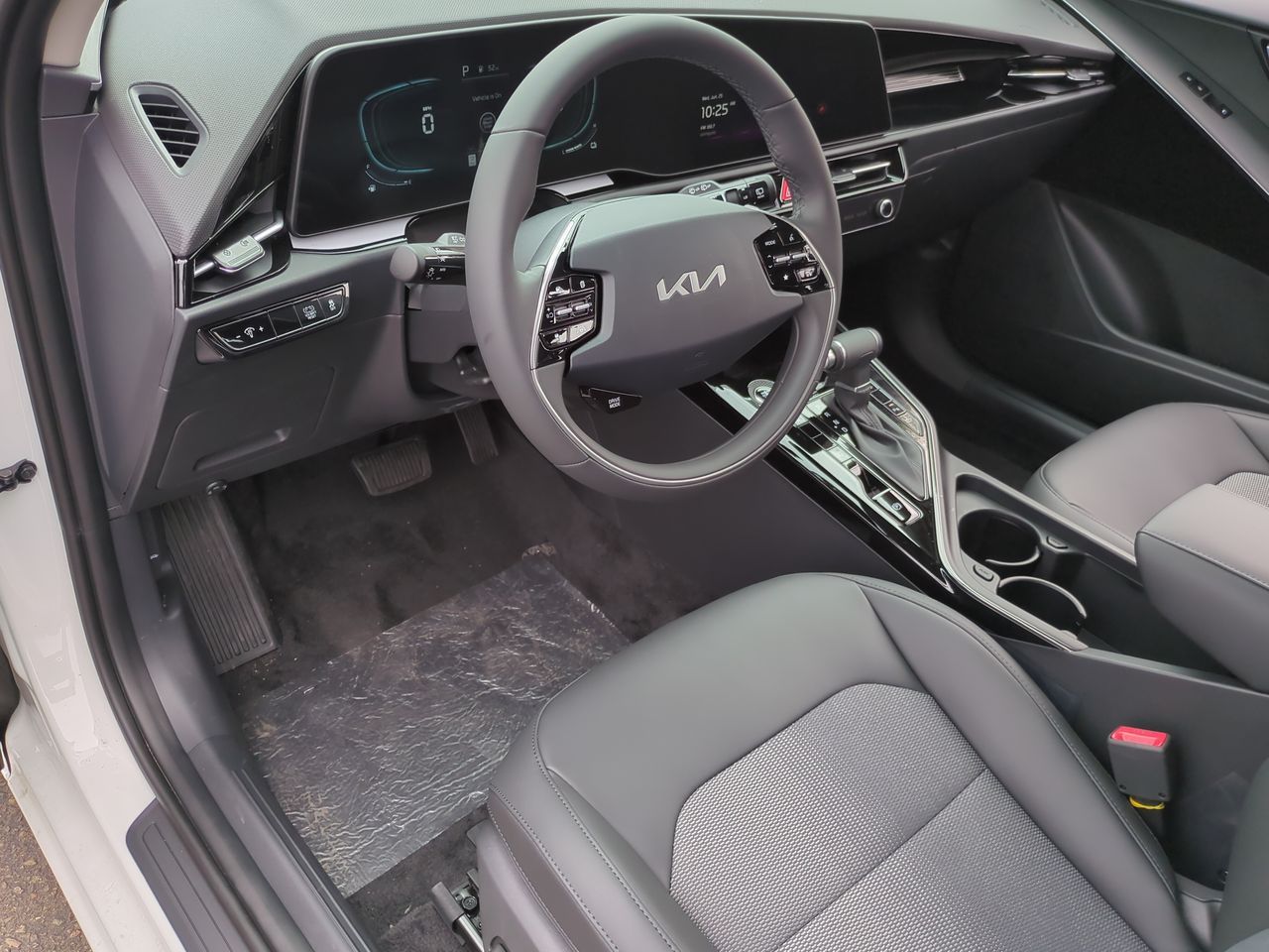 2025 Kia Niro EX photo 6