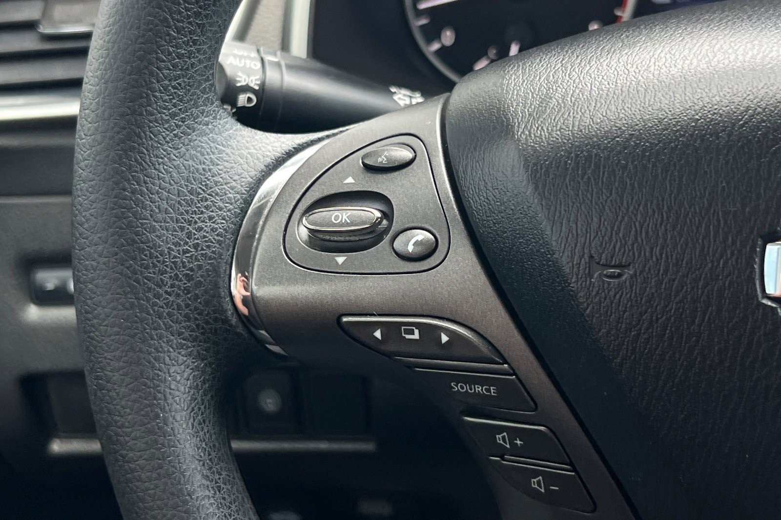 2020 Nissan Murano S photo 27