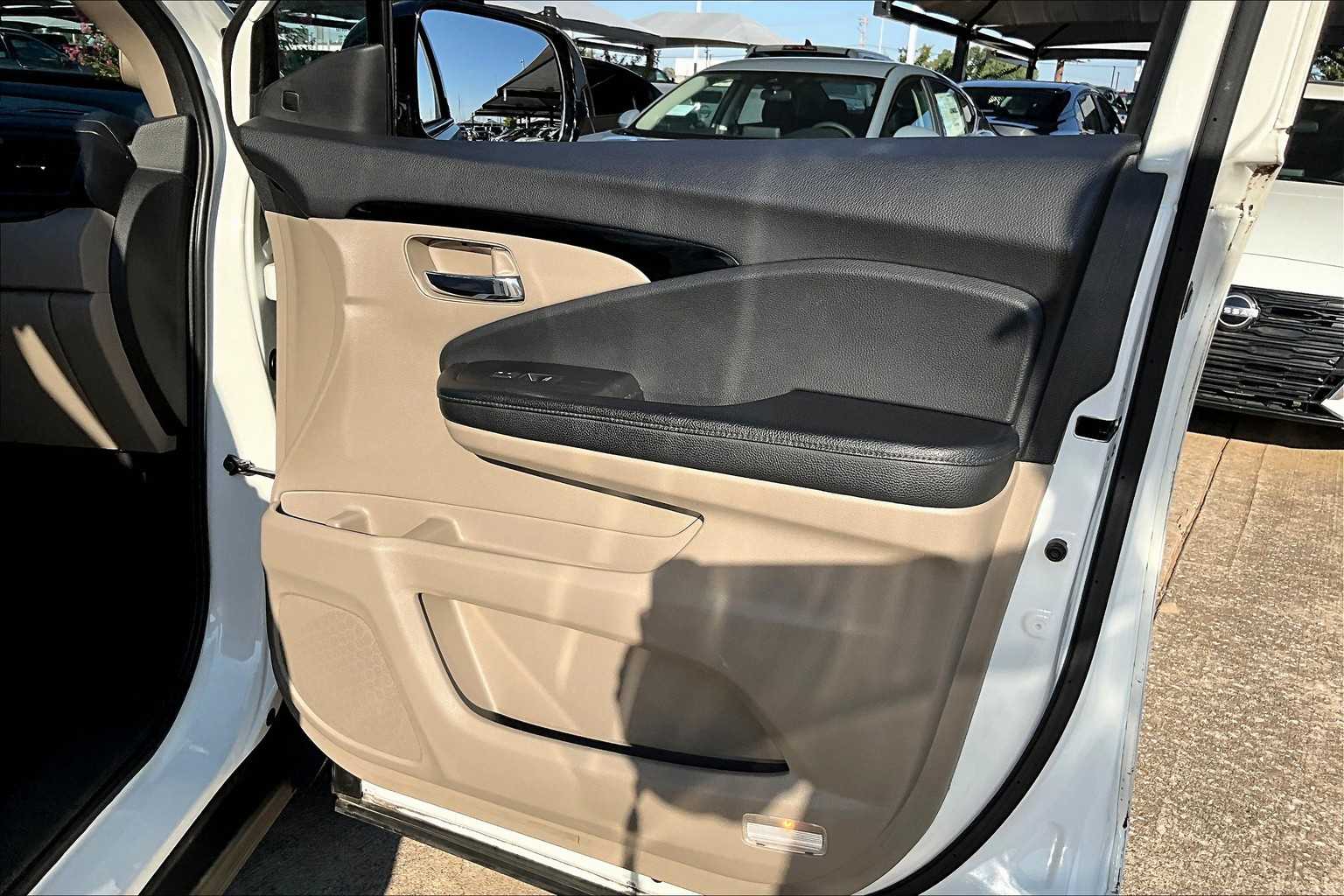 2018 Honda Pilot Elite photo 24