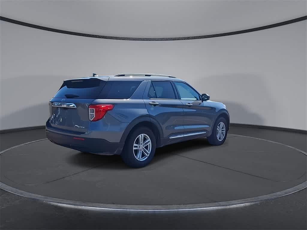 2022 Ford Explorer XLT photo 3
