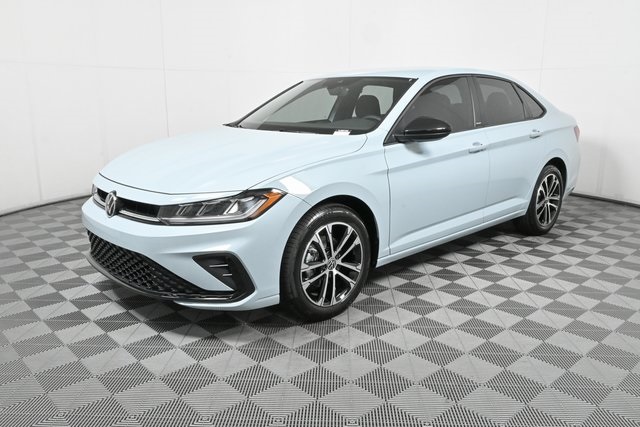 2025 Volkswagen Jetta 1.5T Sport photo 2