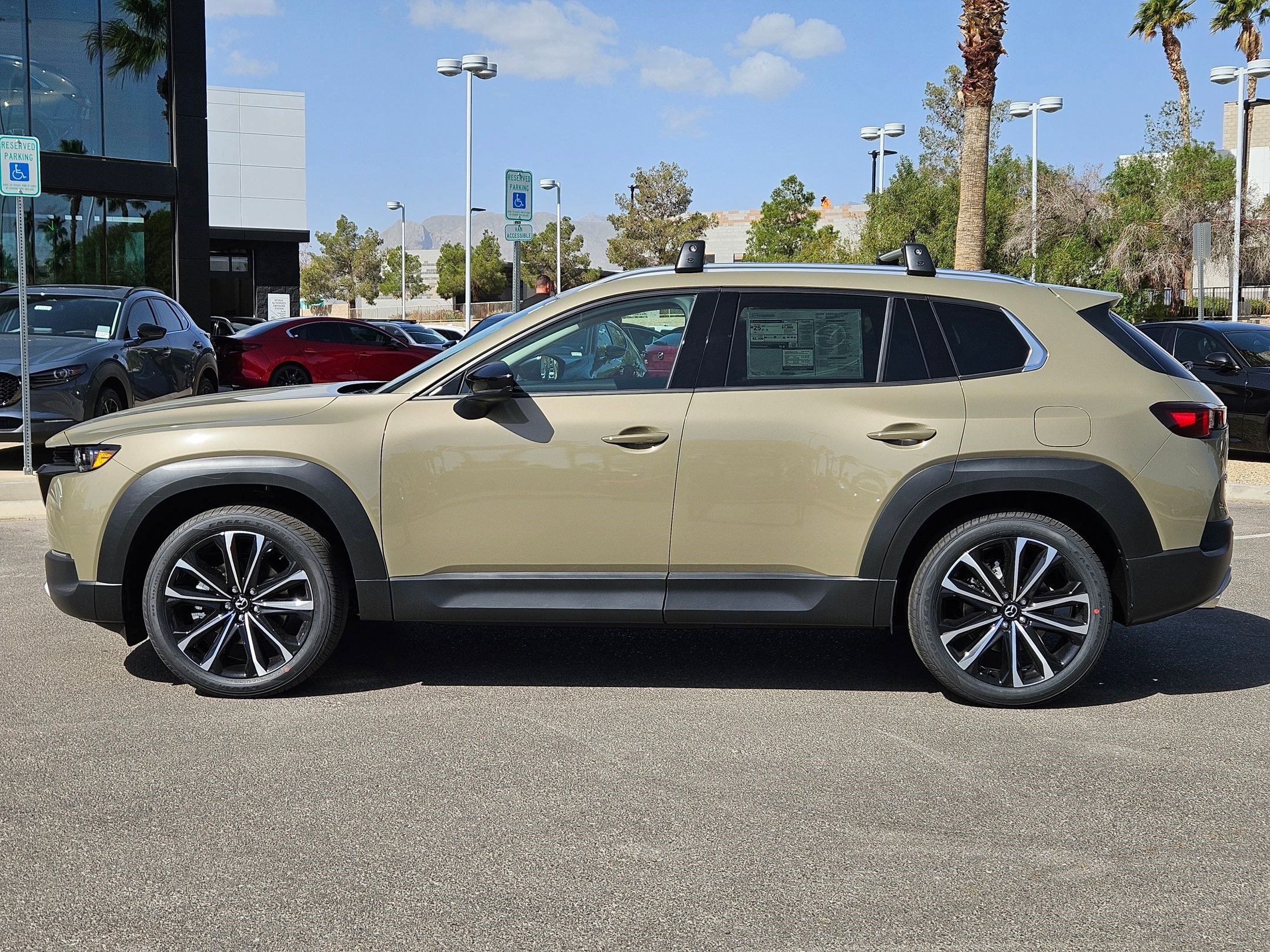 2025 Mazda CX-50 Premium photo 2