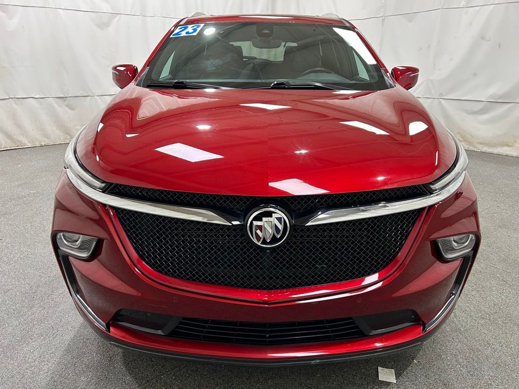 2023 Buick Enclave Essence photo 2