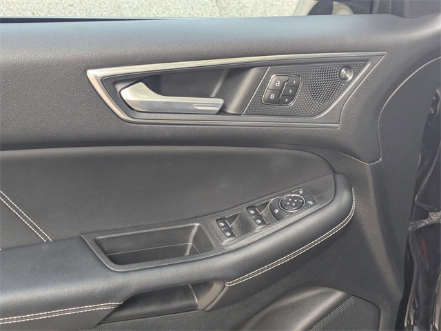 2023 Ford Edge ST photo 21