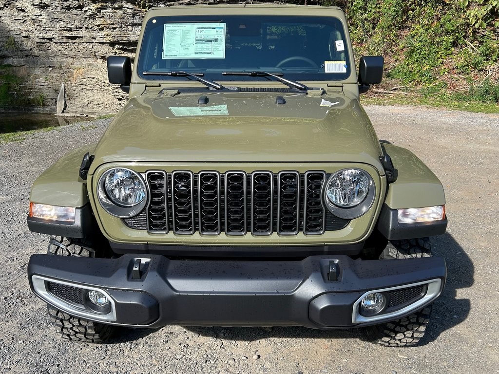 2025 Jeep Gladiator Sport photo 12