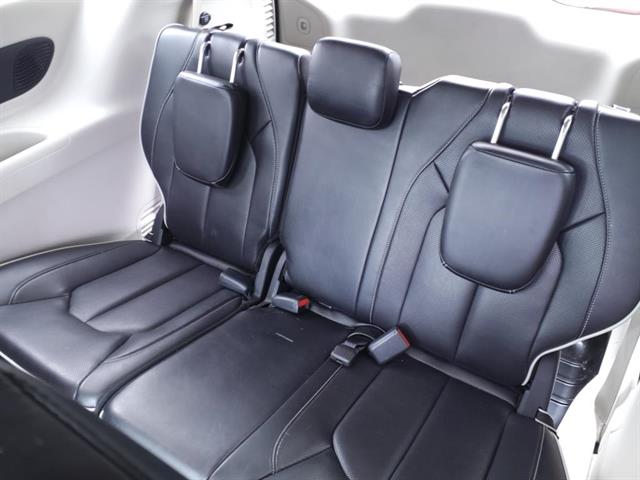2023 Chrysler Pacifica Limited photo 7