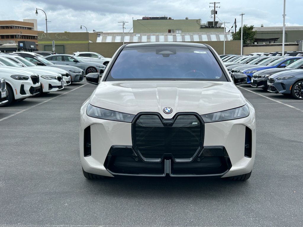 2026 Bmw iX iX M70 photo 8