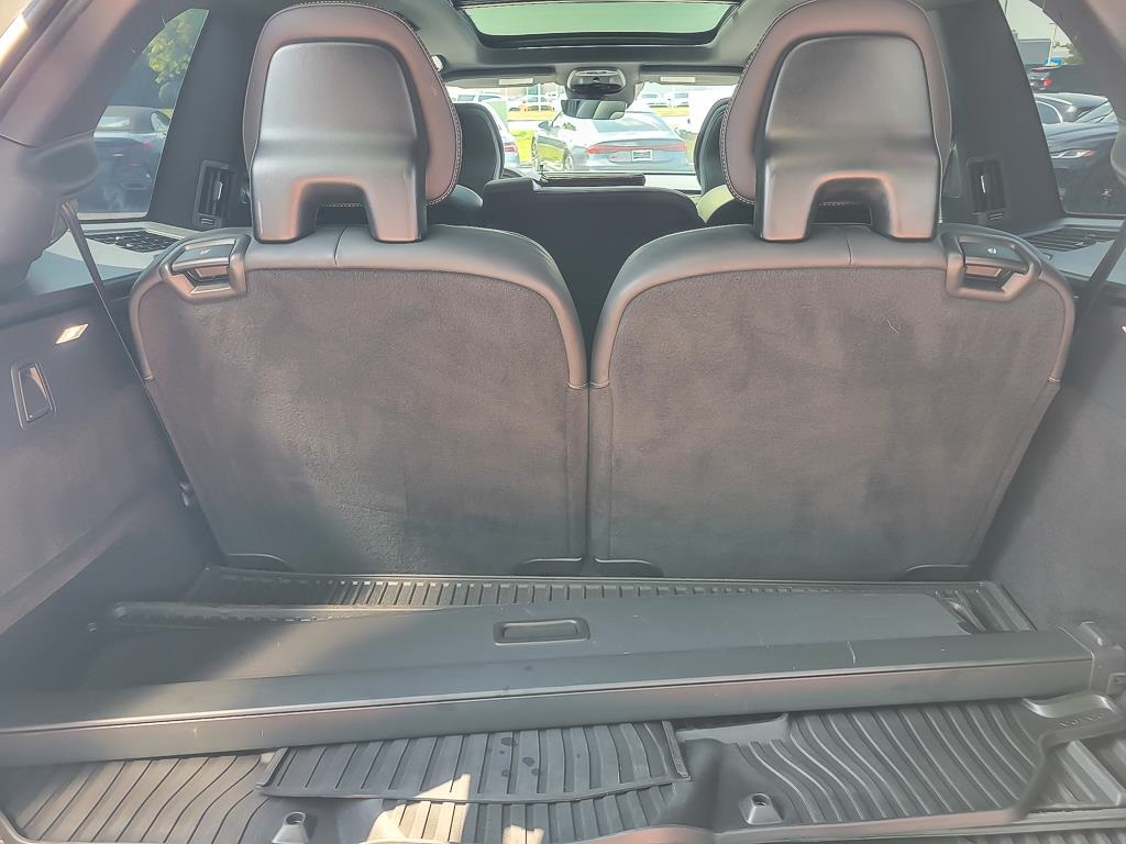 2022 VOLVO XC90 - Image 18