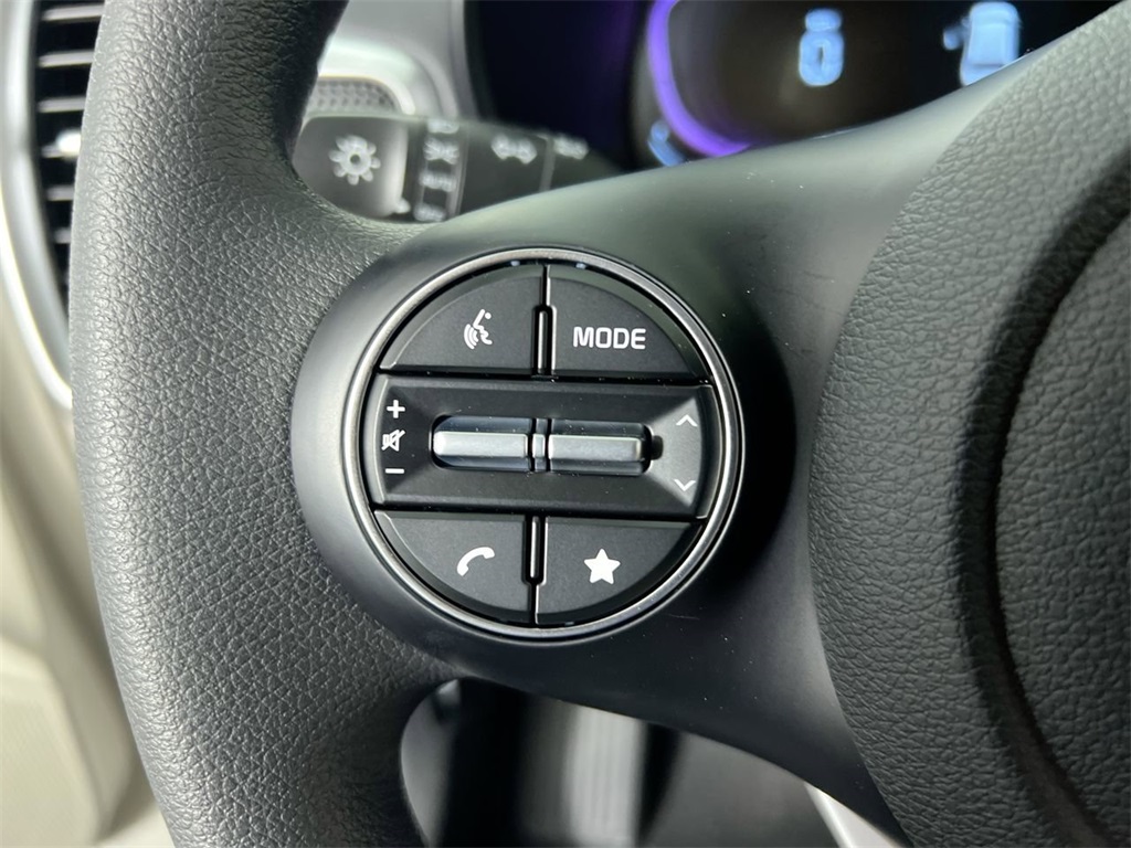 2025 Kia Soul LX S photo 15