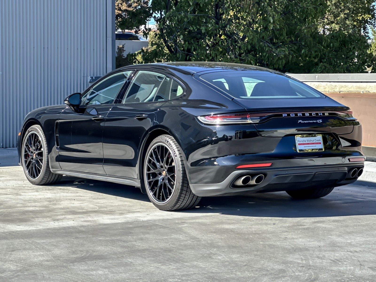 2022 Porsche Panamera 4S photo 4