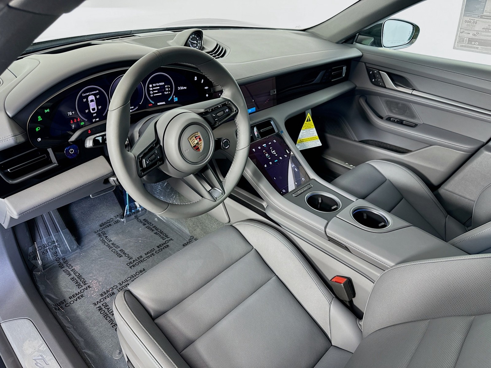 2025 Porsche Taycan photo 4