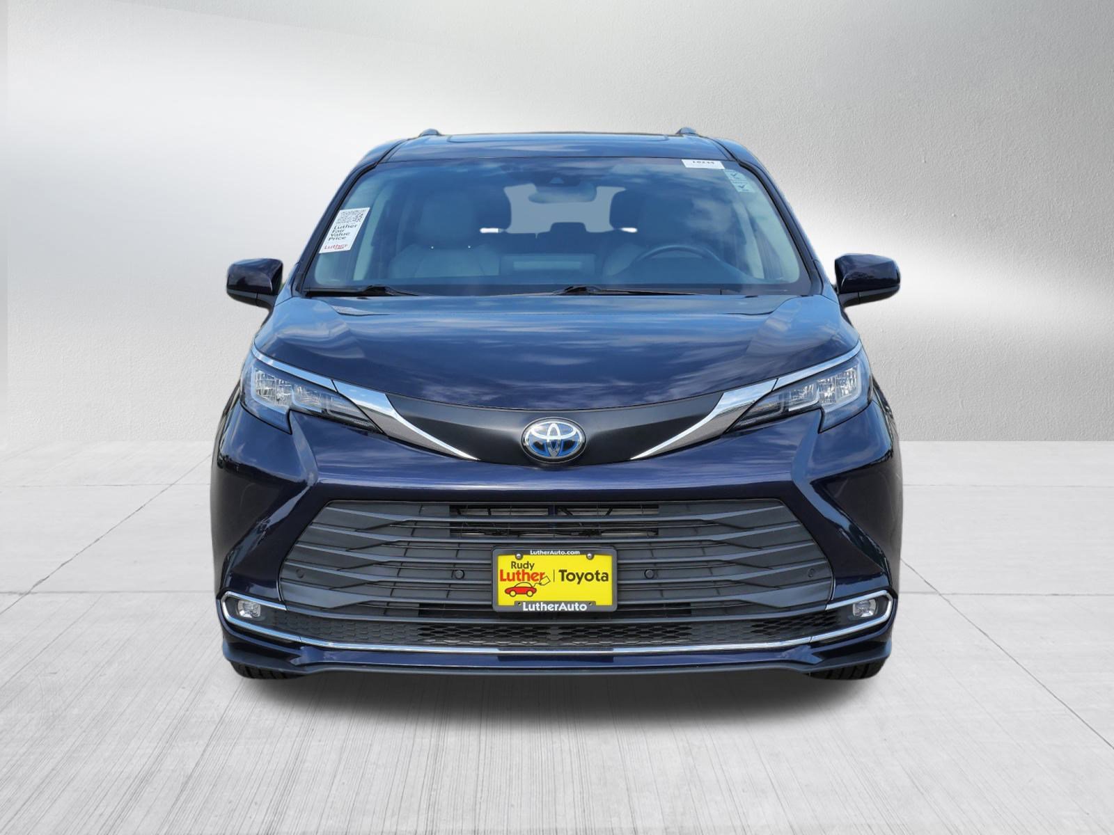Certified 2023 Toyota Sienna XLE with VIN 5TDYRKEC3PS156564 for sale in Golden Valley, Minnesota