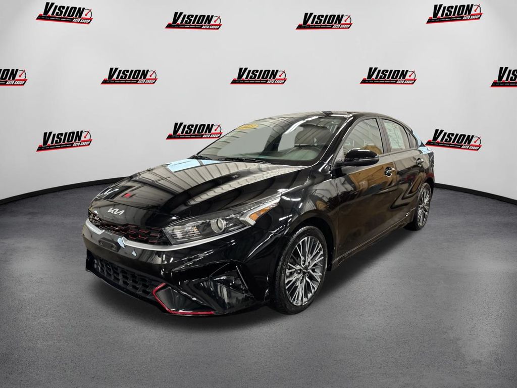 2023 Kia Forte GT-Line's photo