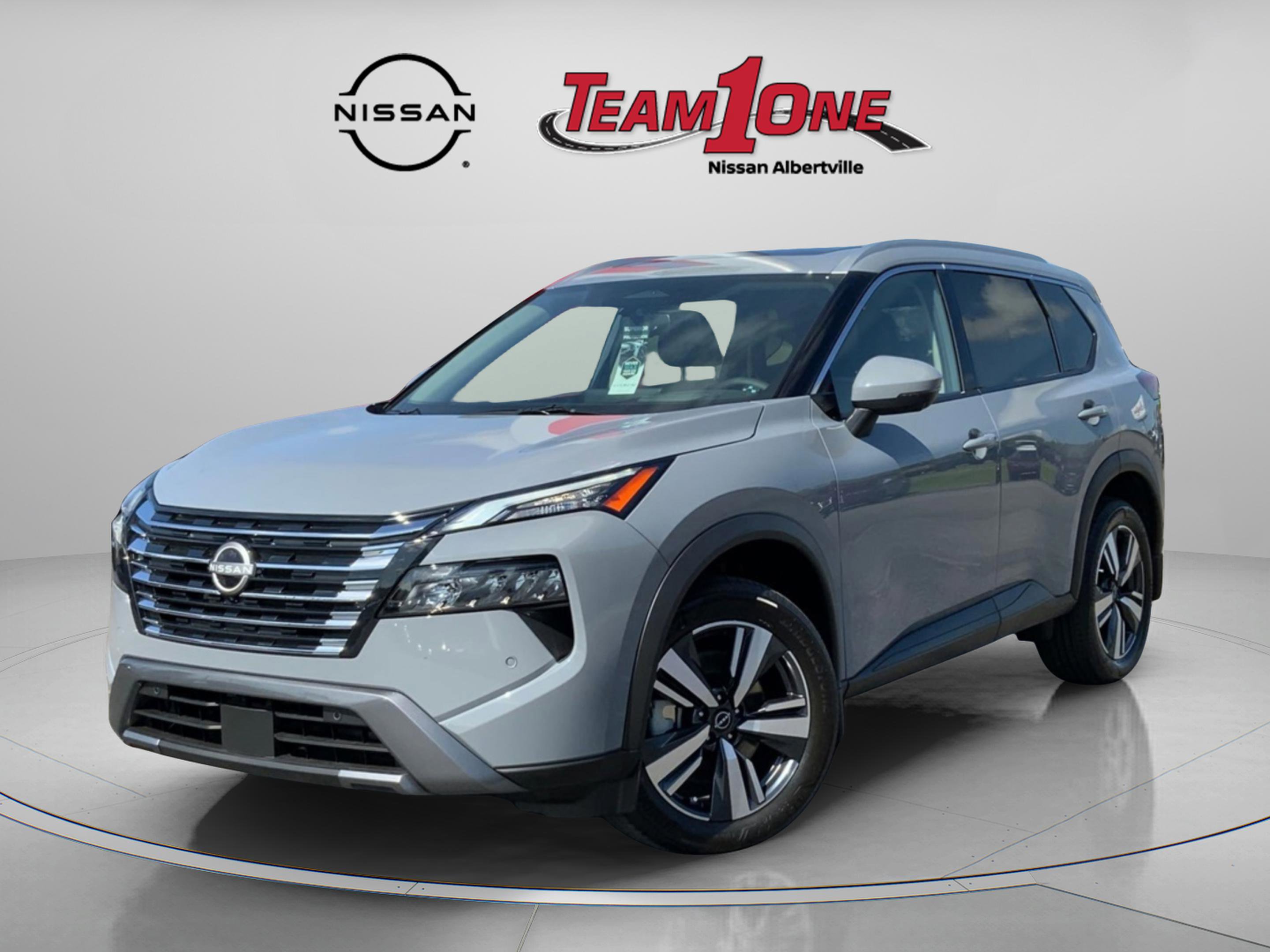 2025 Nissan Rogue SL photo 2