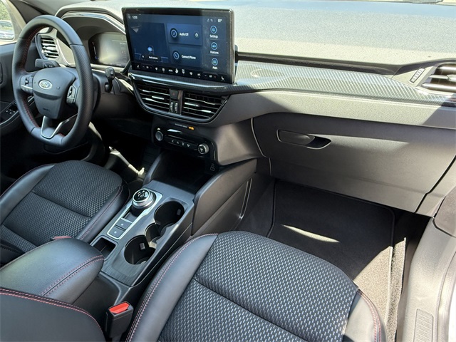 2024 Ford Escape ST-Line photo 18