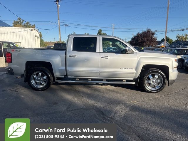 2018 Chevrolet Silverado 1500 LT Z71 photo 2