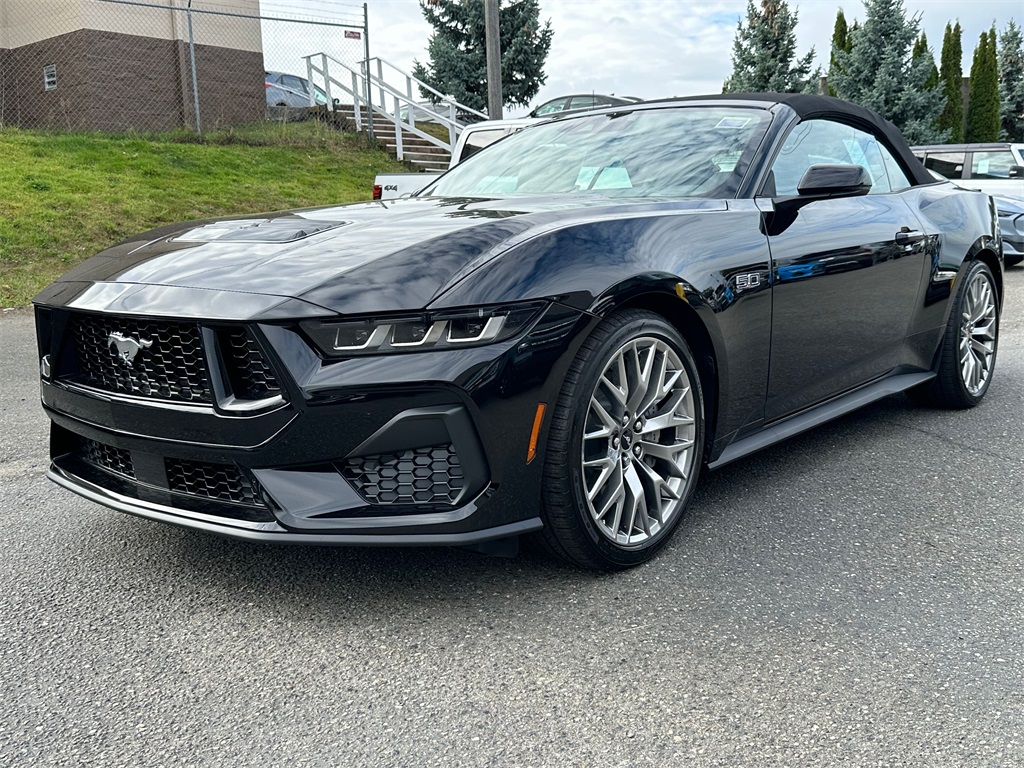 2024 Ford Mustang GT Premium Convertible photo 3