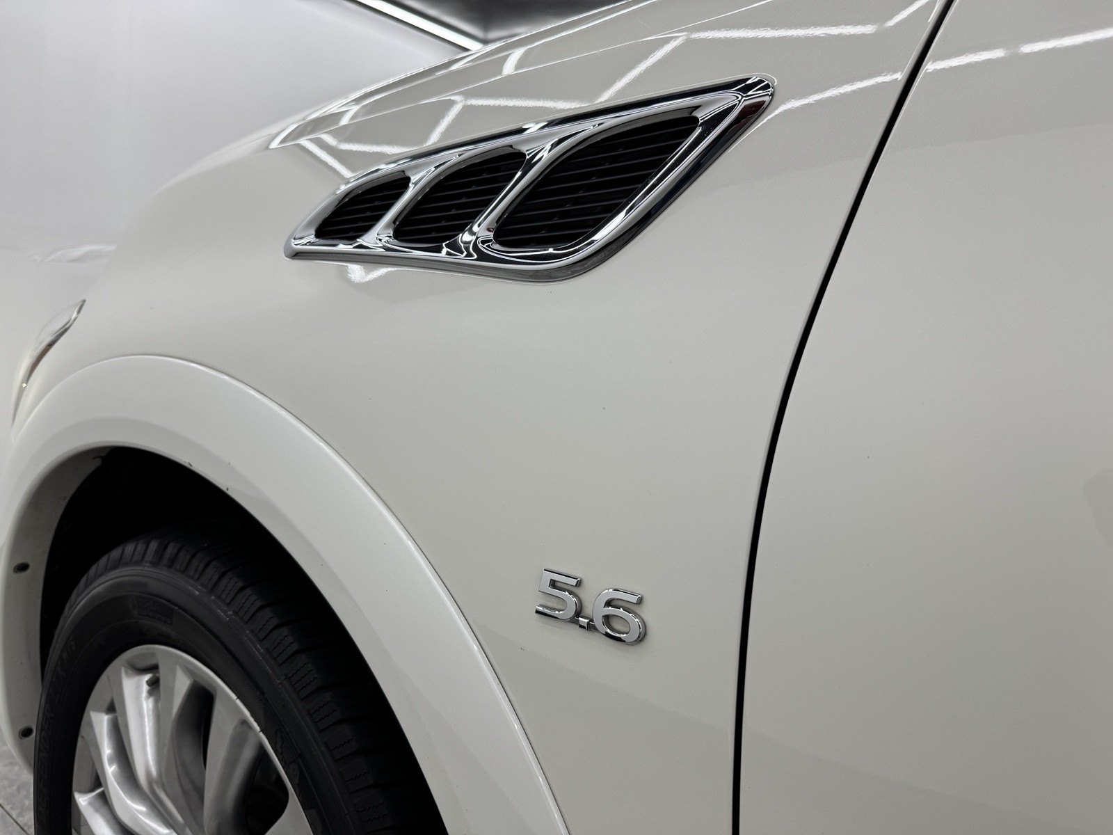 2017 Infiniti QX80 Limited photo 61