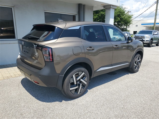 2025 Nissan Kicks SV photo 3