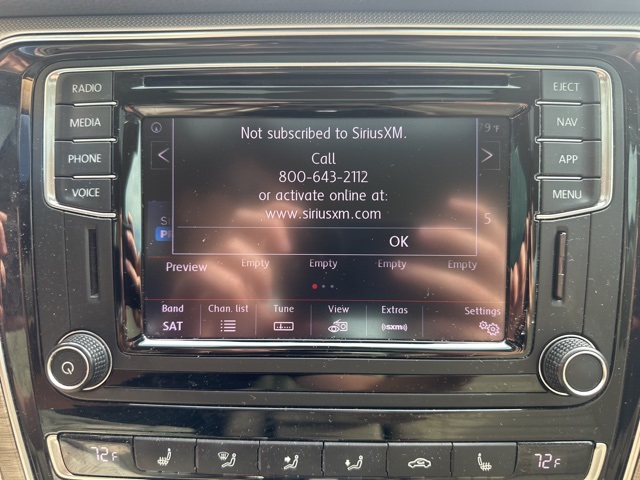 2018 Volkswagen Passat 2.0T SEL Premium photo 10