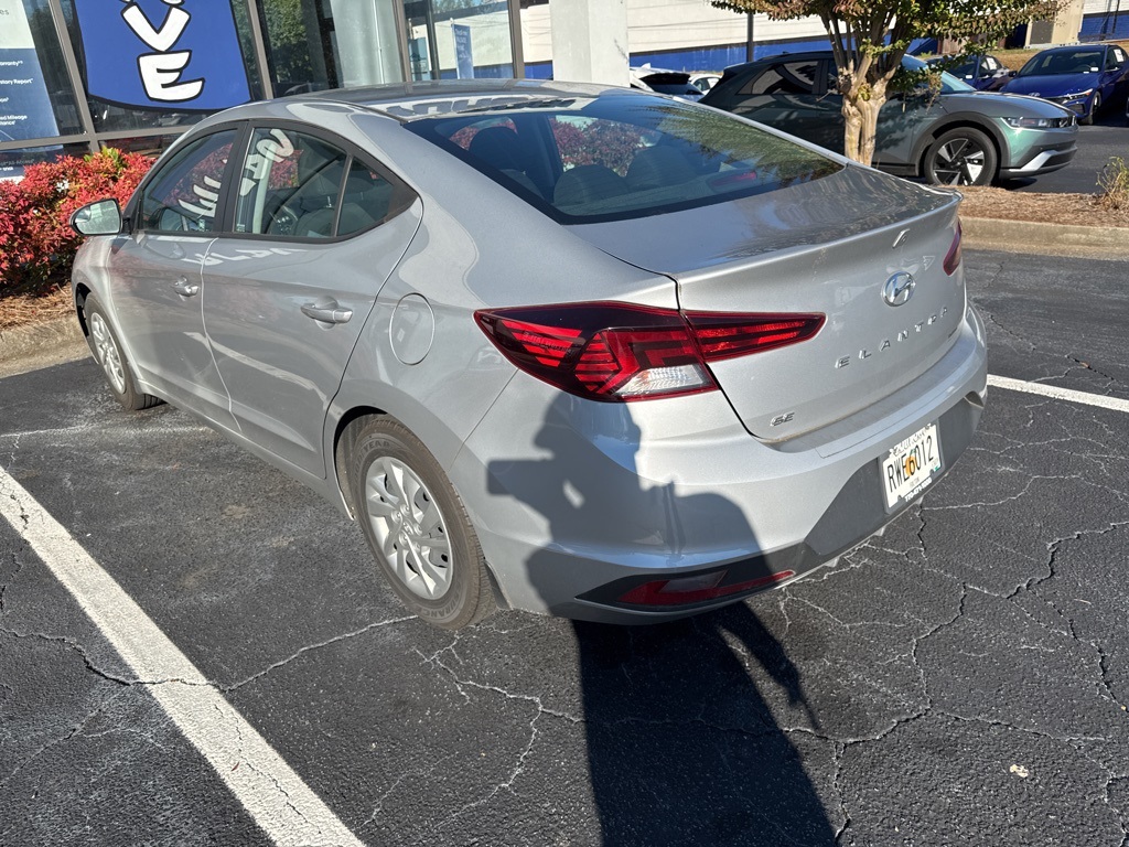2020 Hyundai Elantra SE photo 2