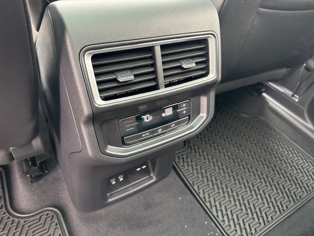 2025 Volkswagen Atlas Peak Edition SE photo 22