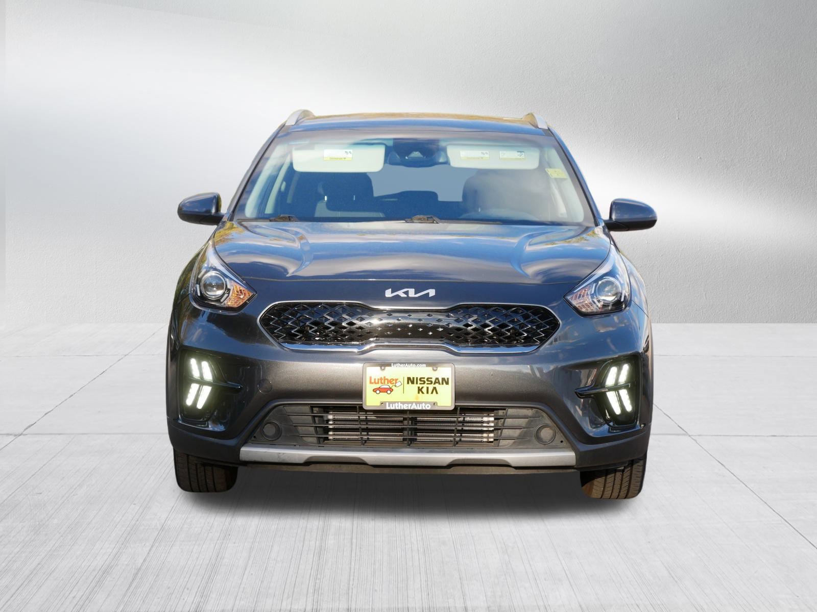 2022 Kia Niro Plug-In Hybrid LXS photo 2