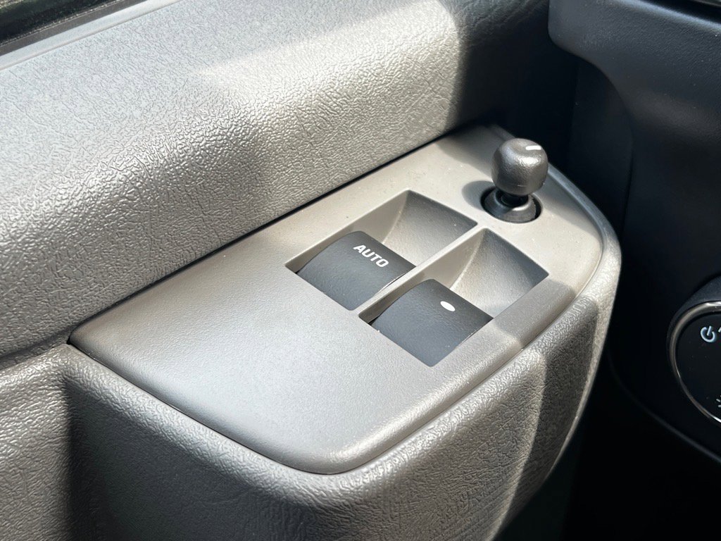 2025 Gmc Savana Cargo 2500 photo 10