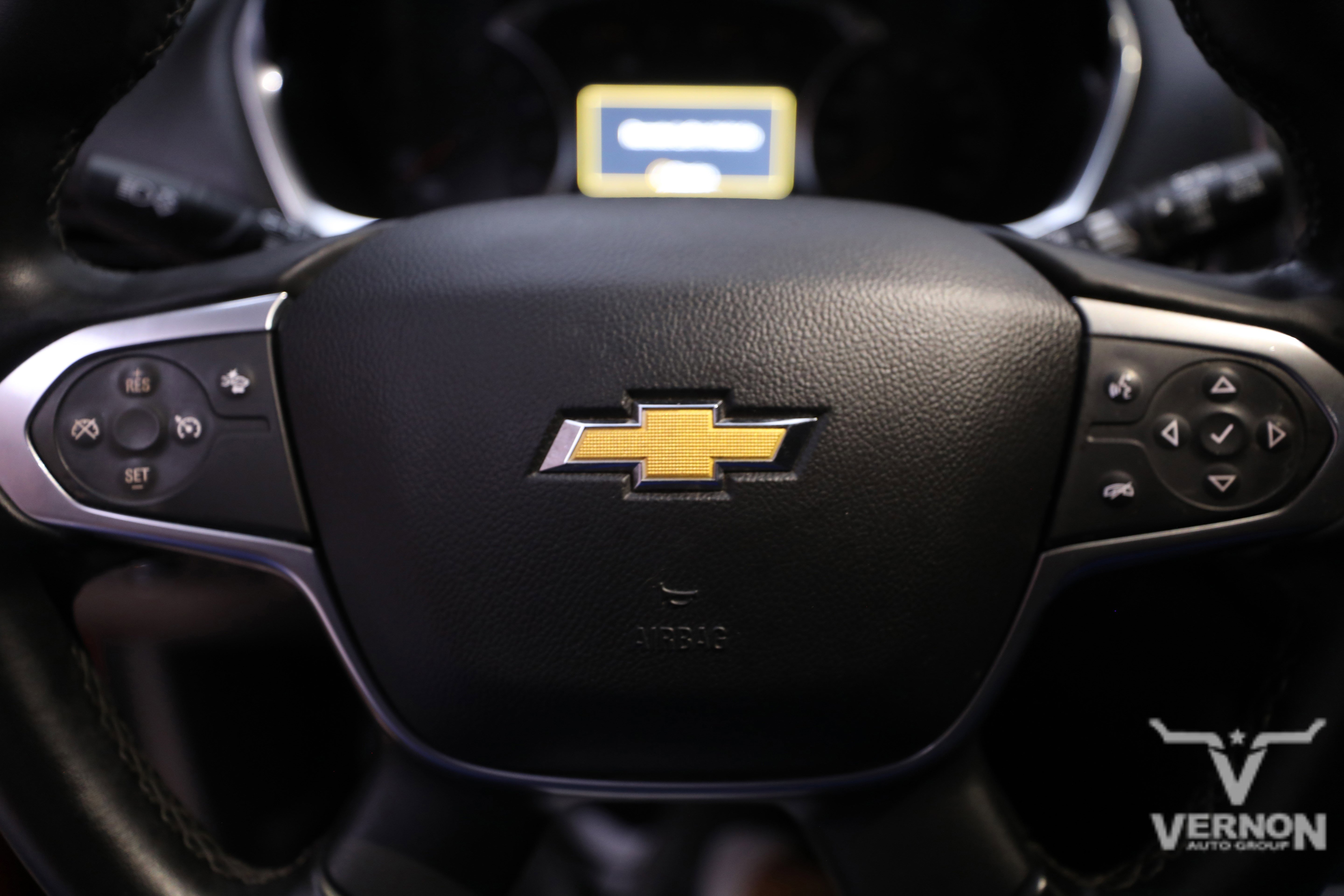 2023 Chevrolet Traverse Cloth 1LT photo 2