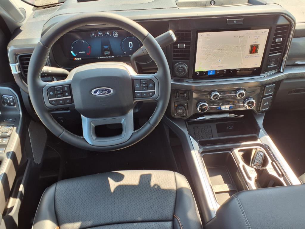 2025 Ford F-350 Lariat photo 4