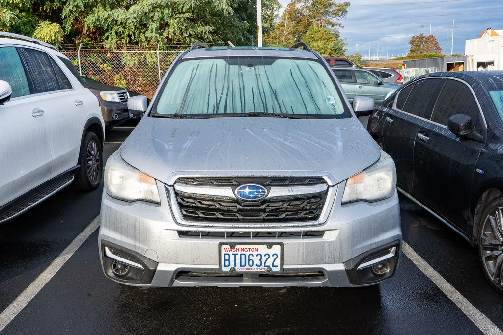 2017 Subaru Forester 2.5i Premium photo 2