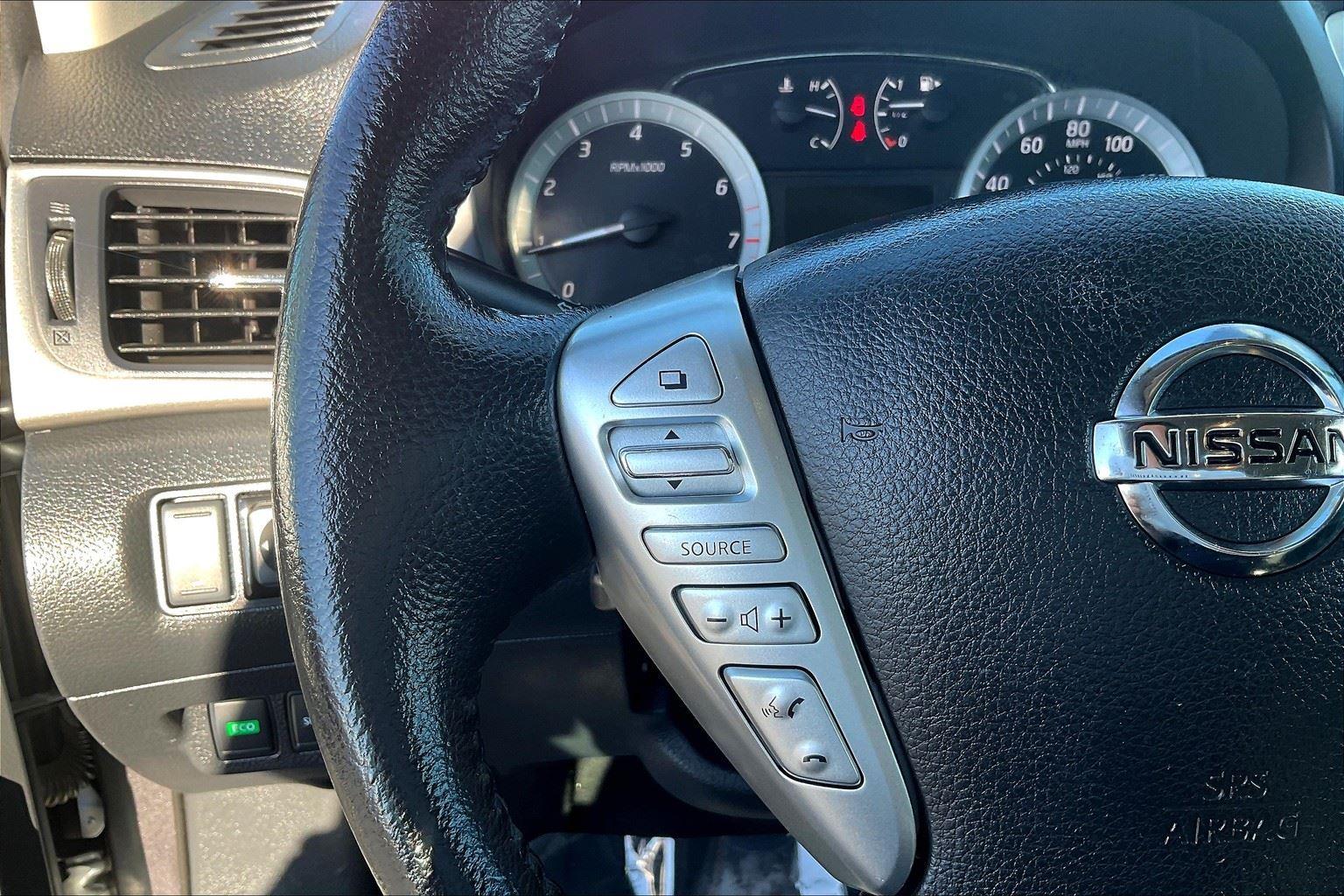 2015 Nissan Sentra SV photo 16