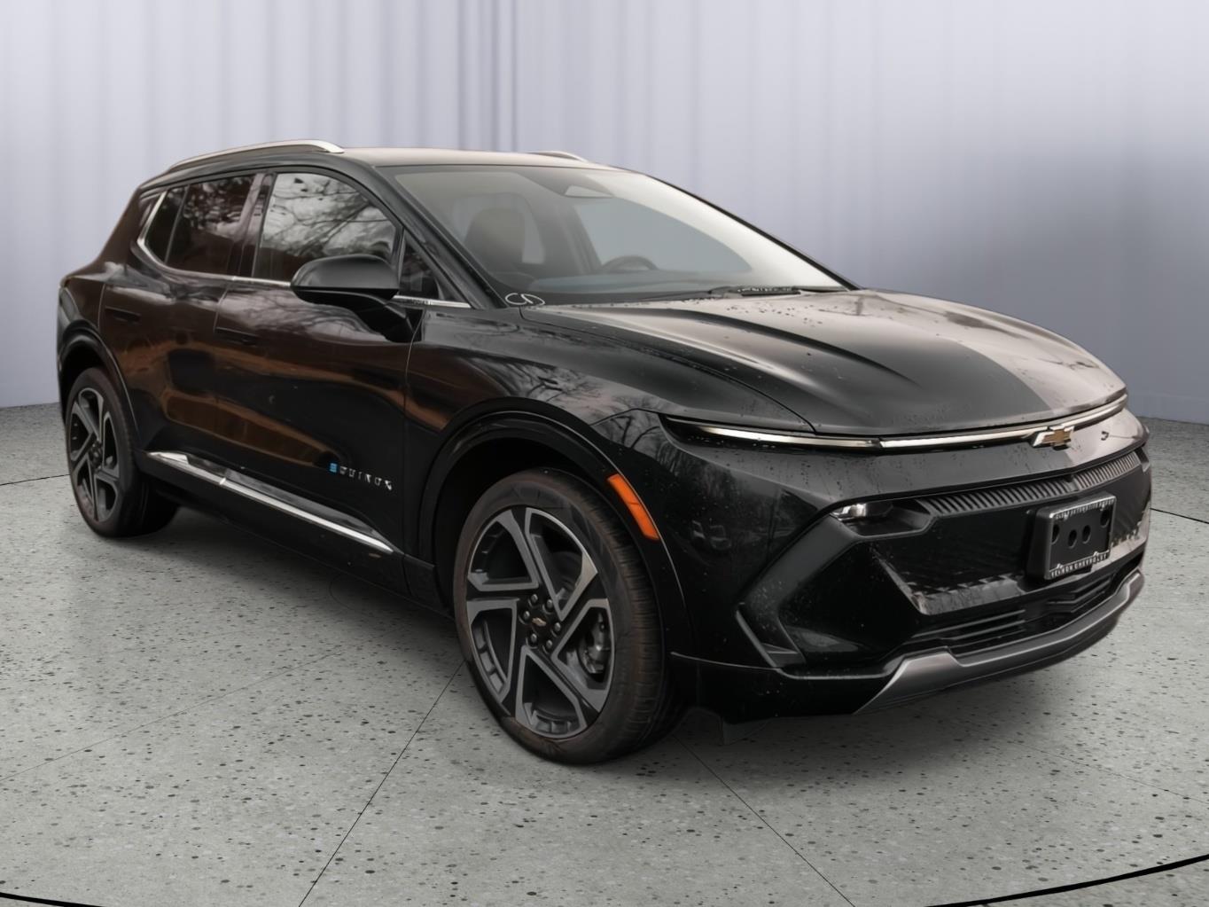 2026 Chevrolet Equinox EV 2LT's photo